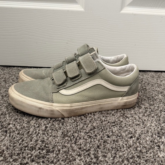 Women’s Velcro Vans - Picture 2 of 6